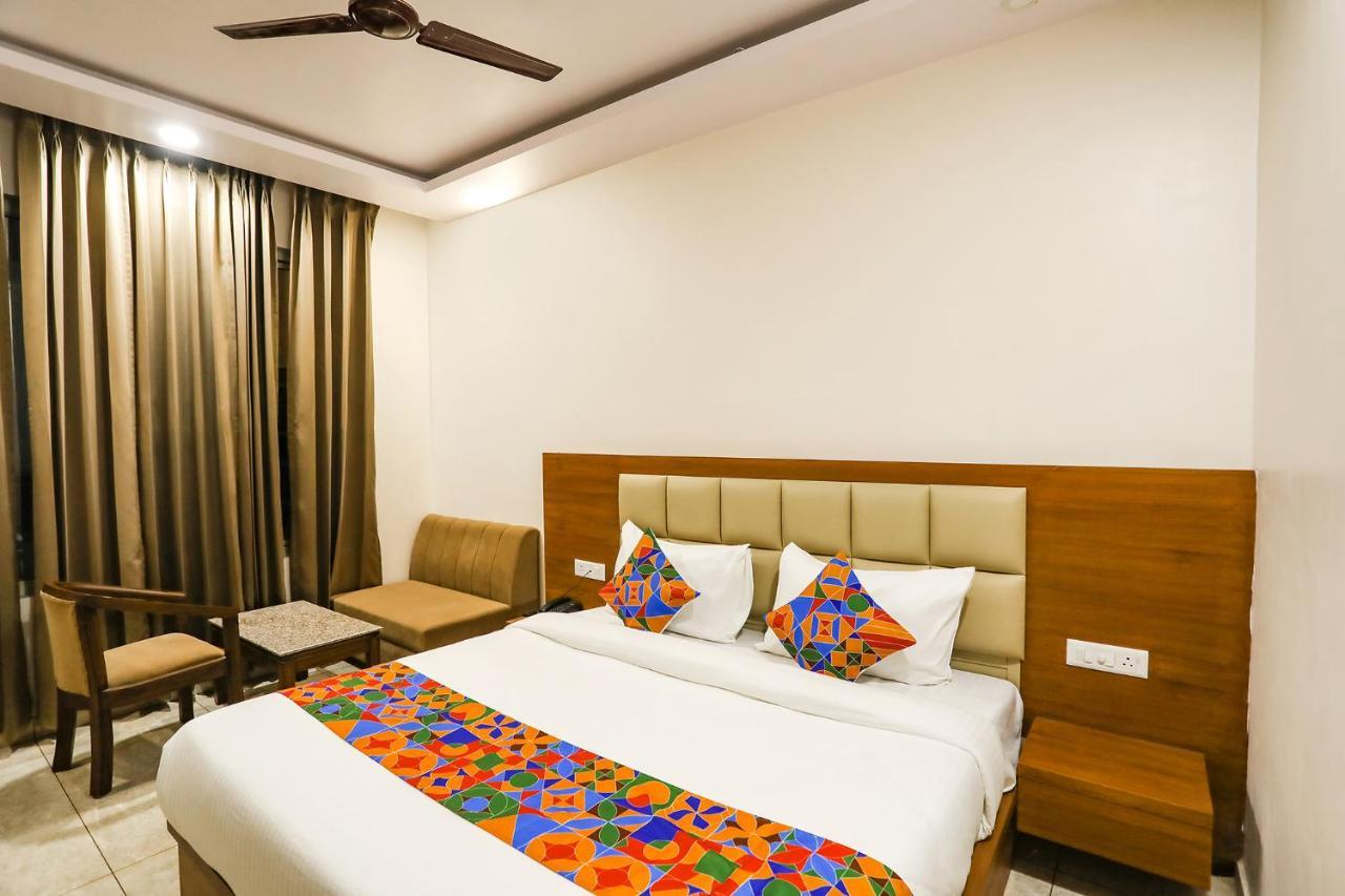 Fabhotel Aman Sara 勒克瑙 外观 照片