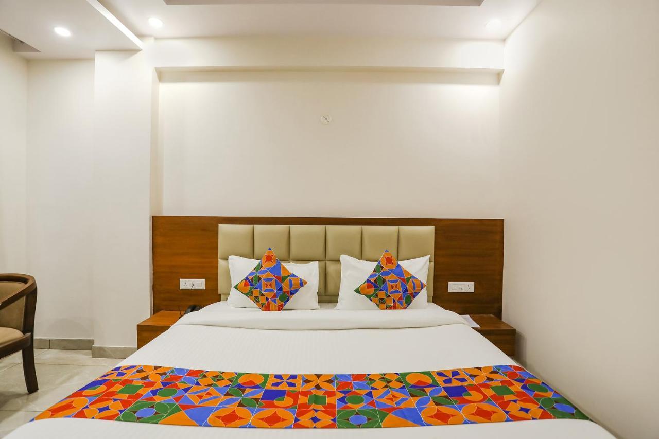 Fabhotel Aman Sara 勒克瑙 外观 照片